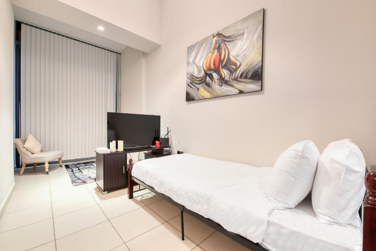 Maison Privee - Big, Bright, Luxury Marina Views Apt Next To Beach Dubai Buitenkant foto