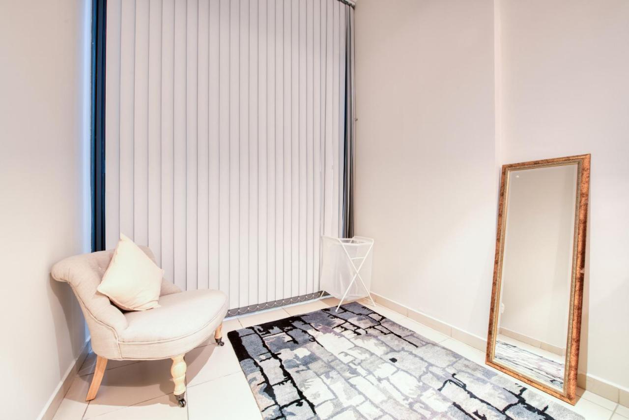 Maison Privee - Big, Bright, Luxury Marina Views Apt Next To Beach Dubai Buitenkant foto