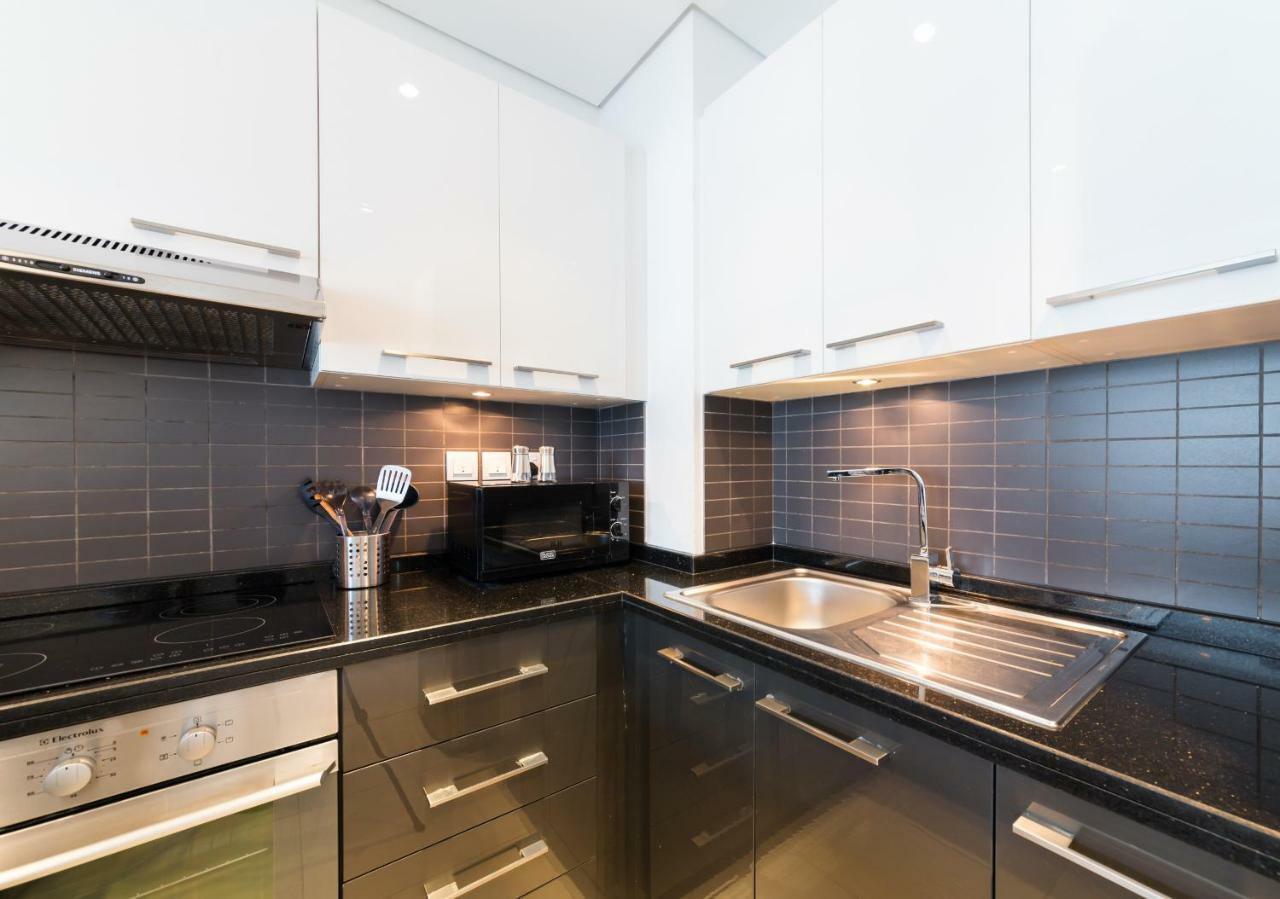 Maison Privee - Big, Bright, Luxury Marina Views Apt Next To Beach Dubai Buitenkant foto