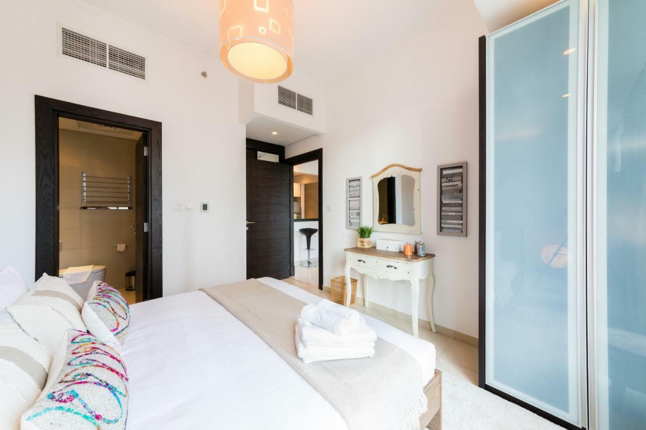 Maison Privee - Big, Bright, Luxury Marina Views Apt Next To Beach Dubai Buitenkant foto